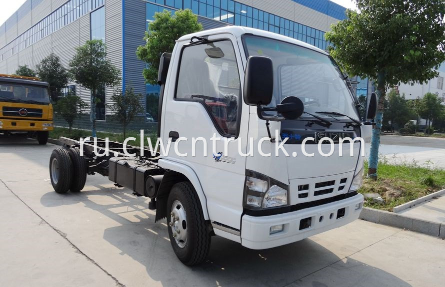 ISUZU road wrecker chassis 1